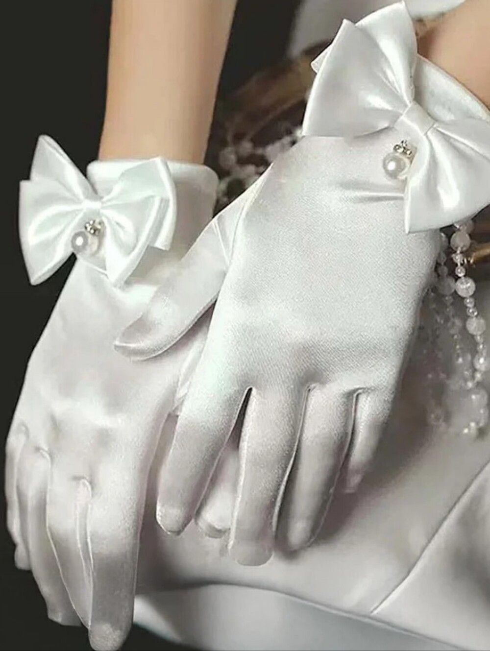 Wrist Length Bow & Pearl Bridal Gloves